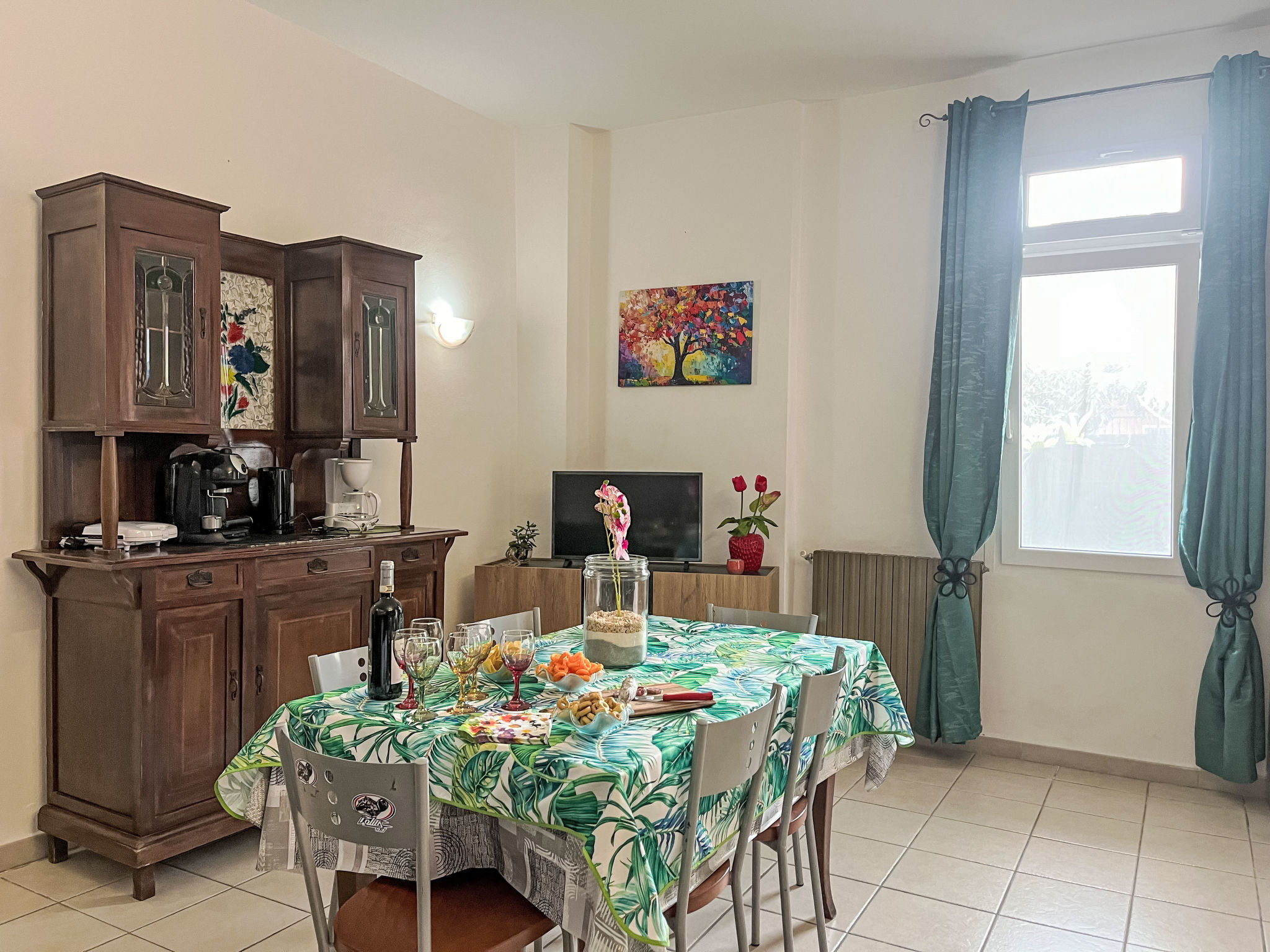 Tra Mare e Collina-Inside