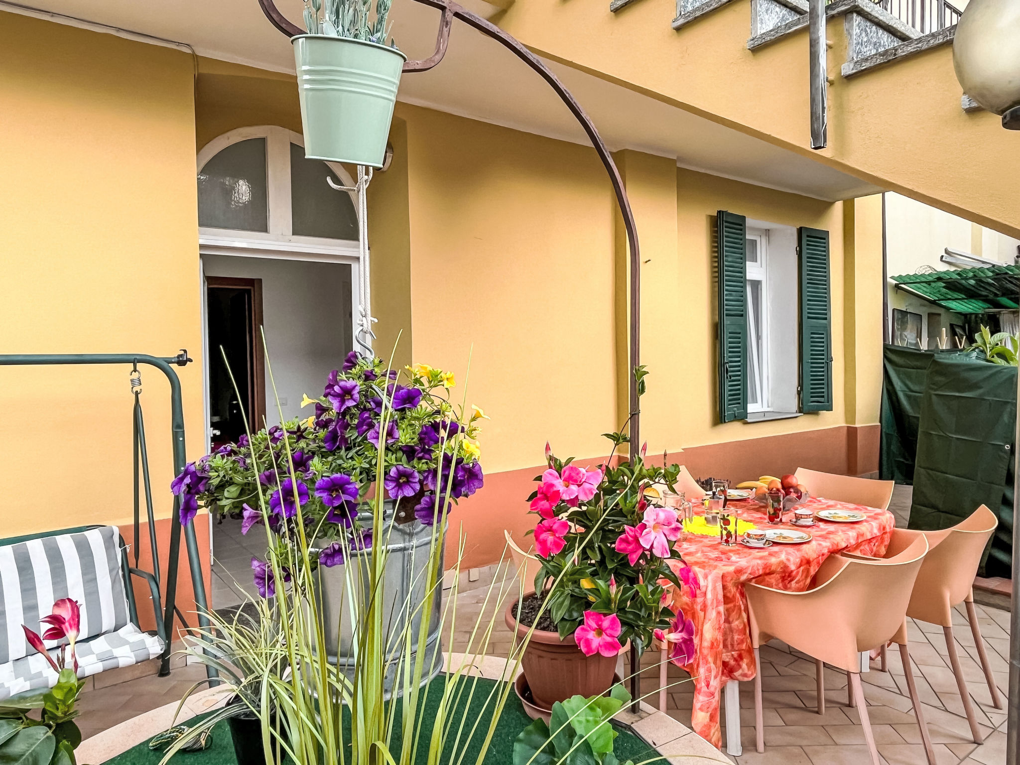 Tra Mare e Collina-Outside