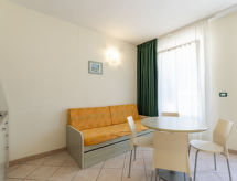 Kindvriendelijk appartement in park Borgoverde, vlakbij strand Imperia - thumbnail 6