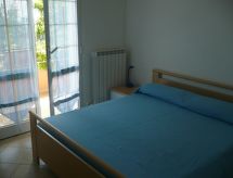 Zwei-Zimmer-Wohnung mit Meer- und Stadtblick