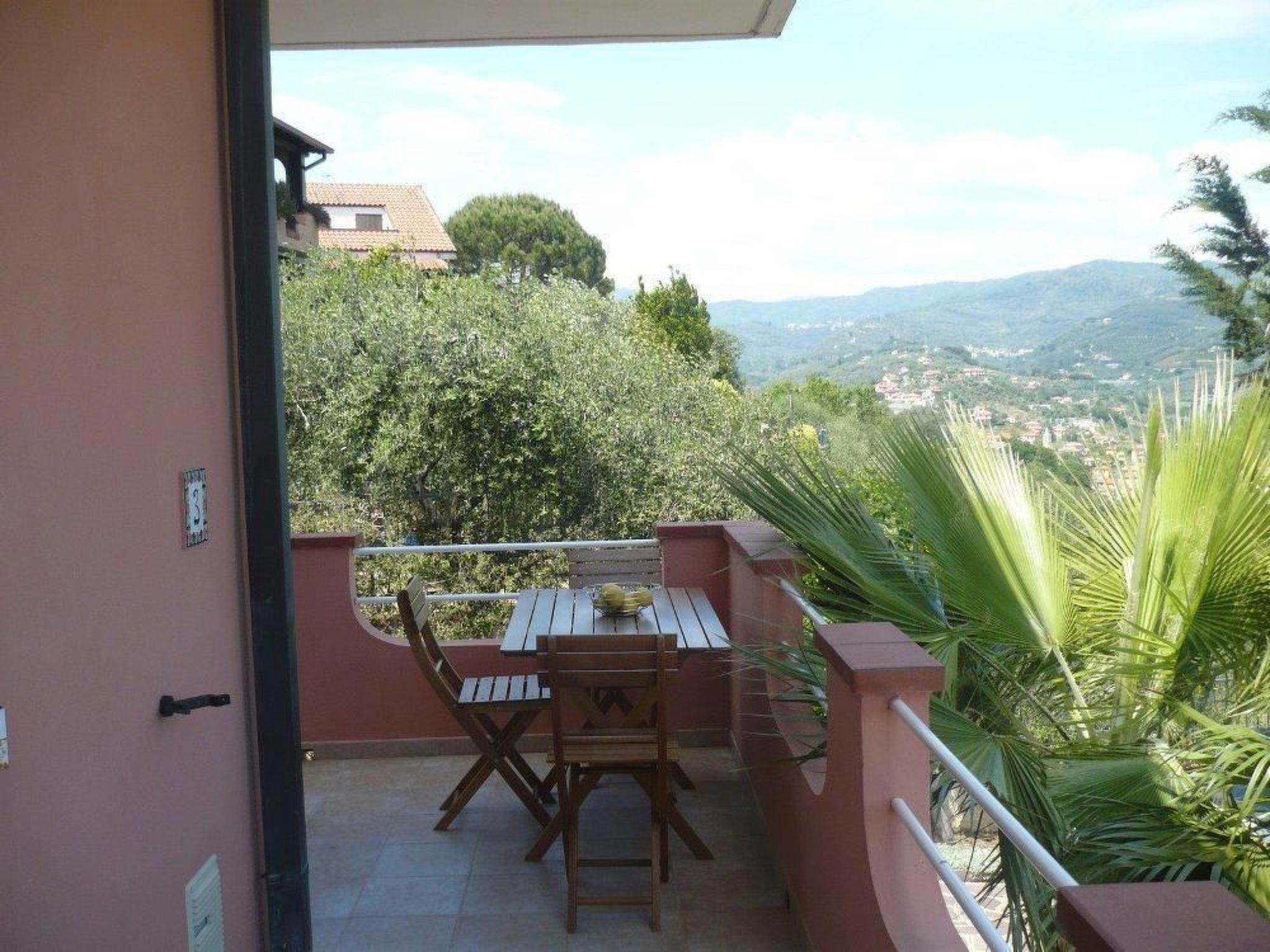 Zwei-Zimmer-Wohnung mit Meer- und Stadtblick-Image-tags.info