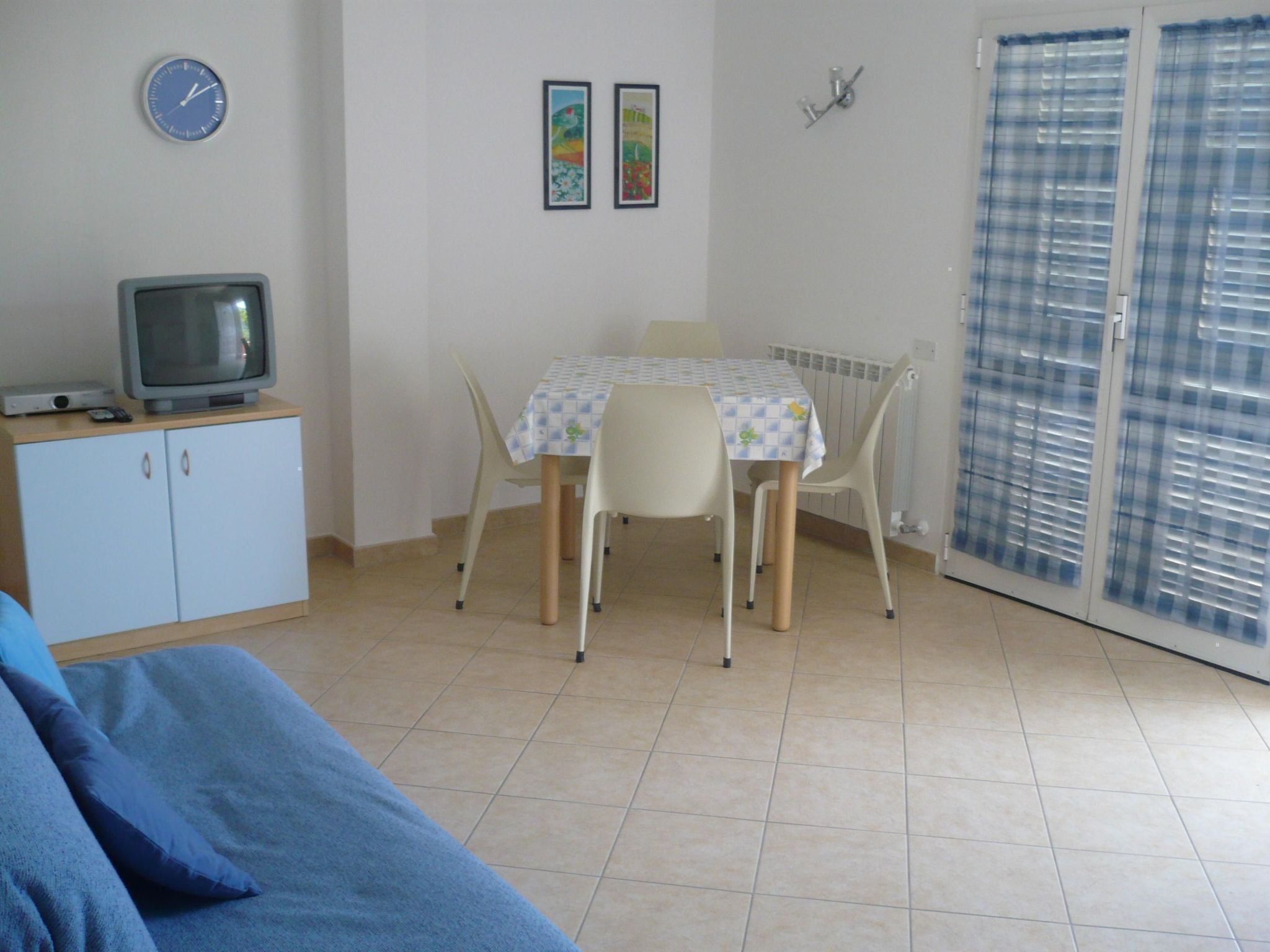 Zwei-Zimmer-Wohnung mit Meer- und Stadtblick-Binnen