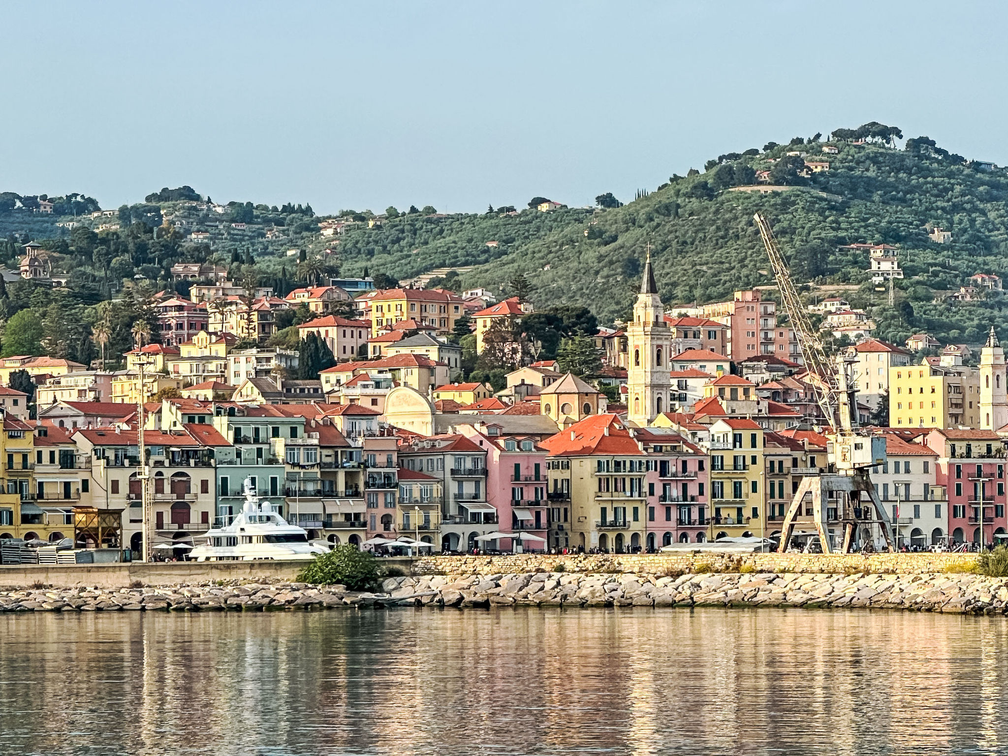 Photo of Zwei-Zimmer-Wohnung mit Meer- und Stadtblick