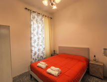 Knus appartement in centrum Imperia Oneglia, 100m van zee - thumbnail 3