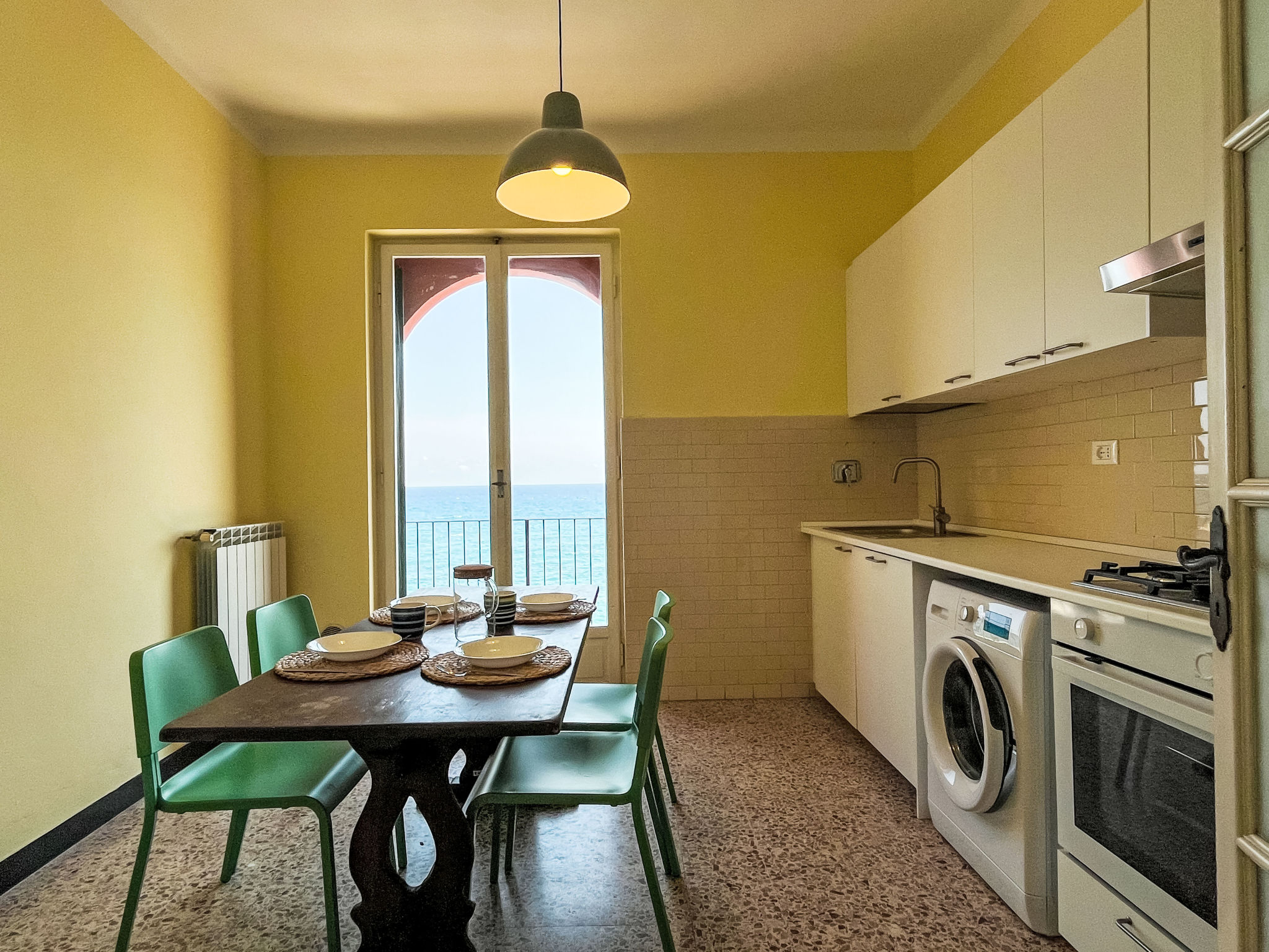 Finestra sul Mare - Inside
