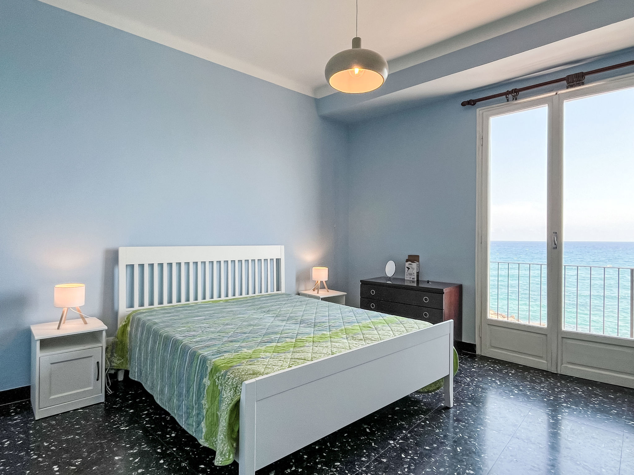Finestra sul Mare - Inside