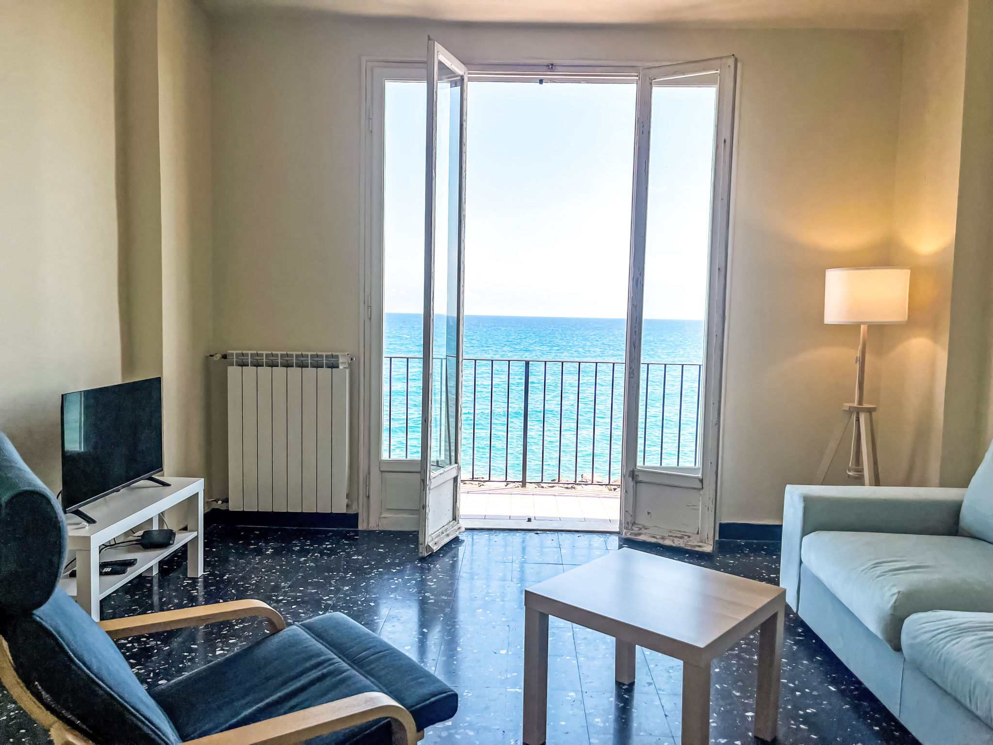 Finestra sul Mare - Inside