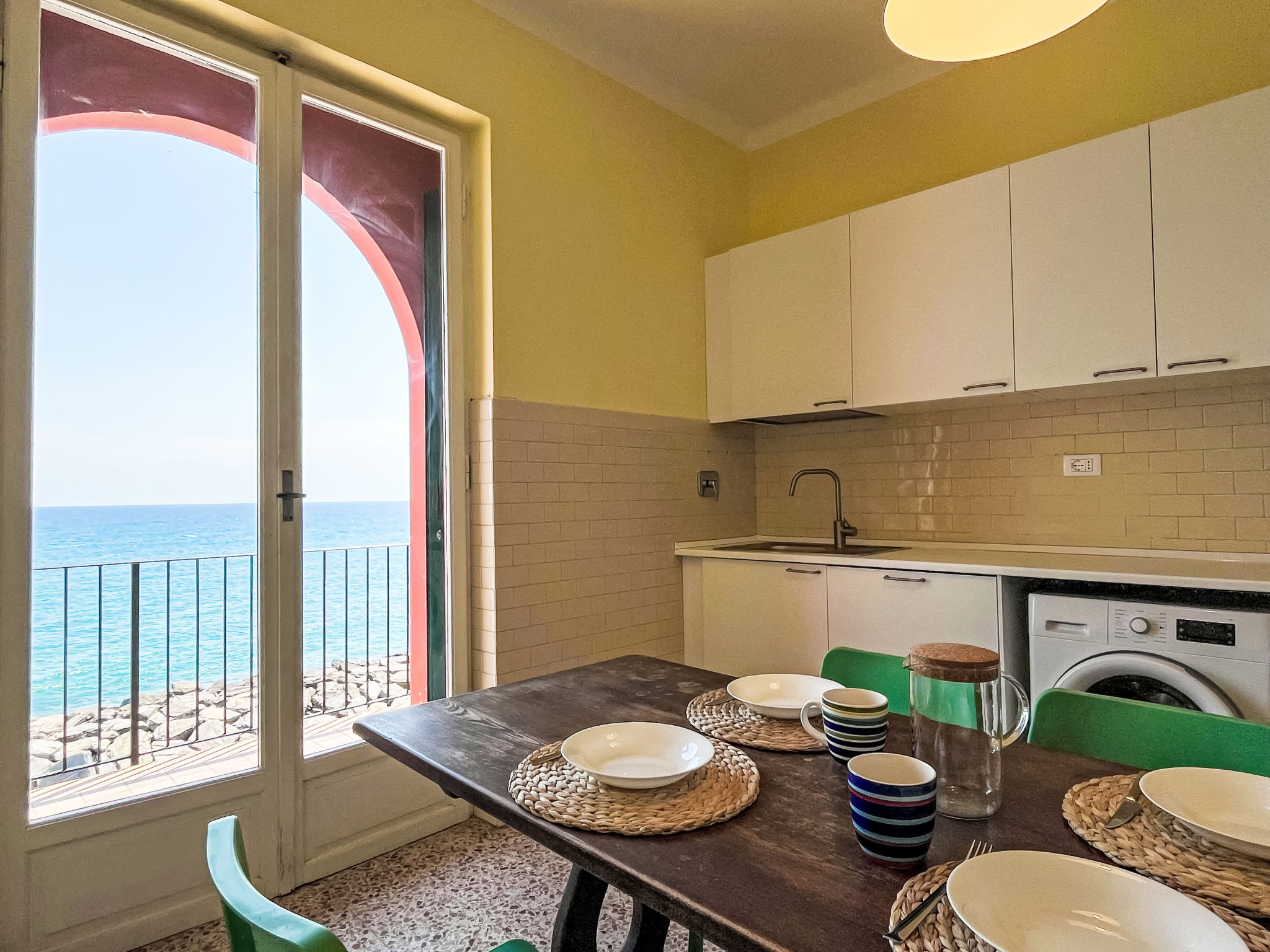 Finestra sul Mare - Inside