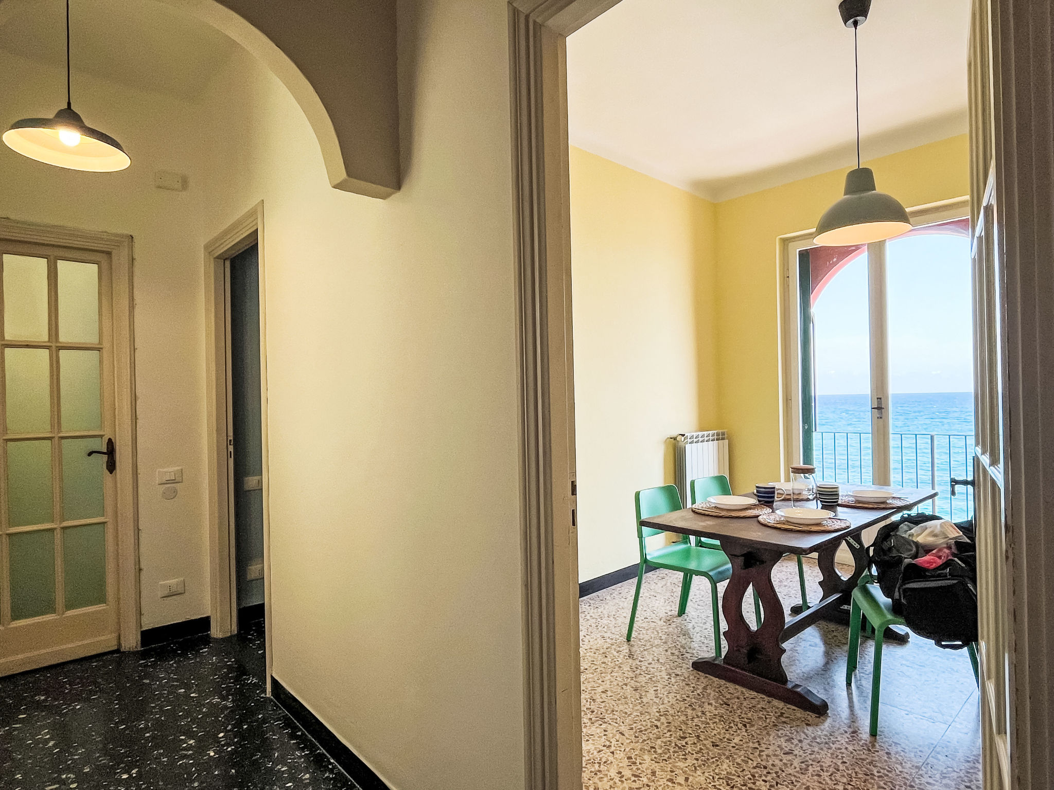Finestra sul Mare - Inside