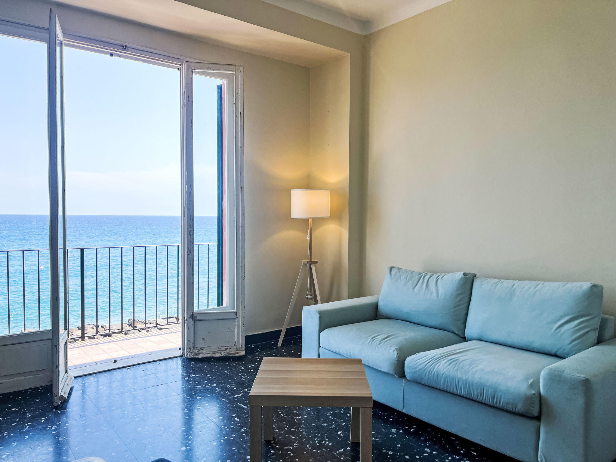 Finestra sul Mare - Inside