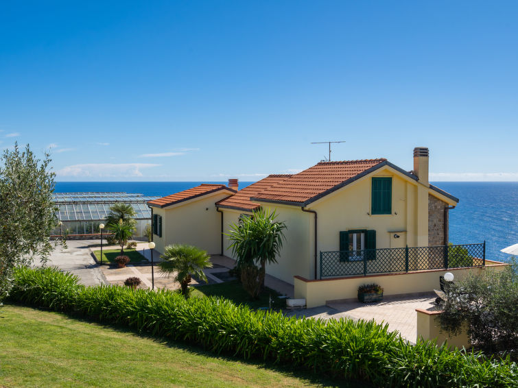Op 900 m van zee: Zonnig appartement Primavera in Poggi in Poggio a Caiano