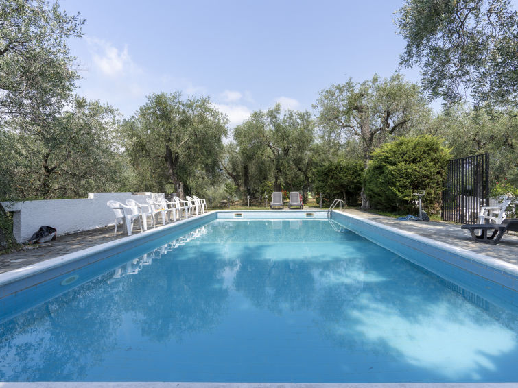 Search and Stay destination Gazzelli, Liguria - Italy from AU$ 192. Sole