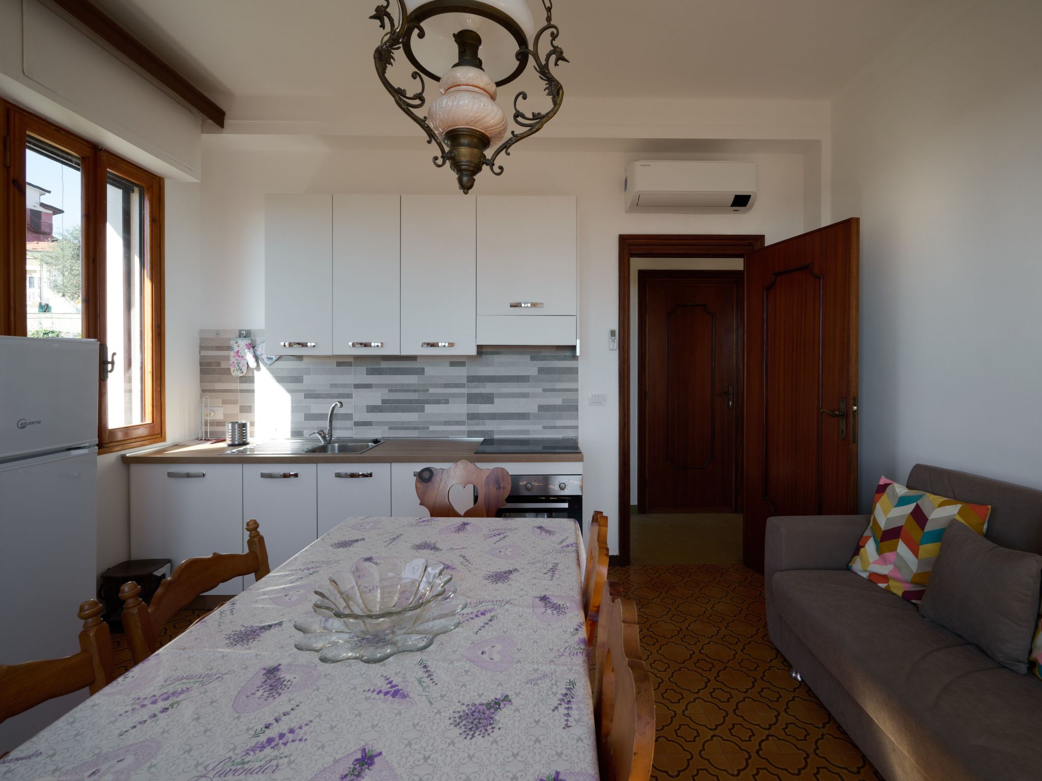 Villa Camilla Wohnung Terrasse-Binnen