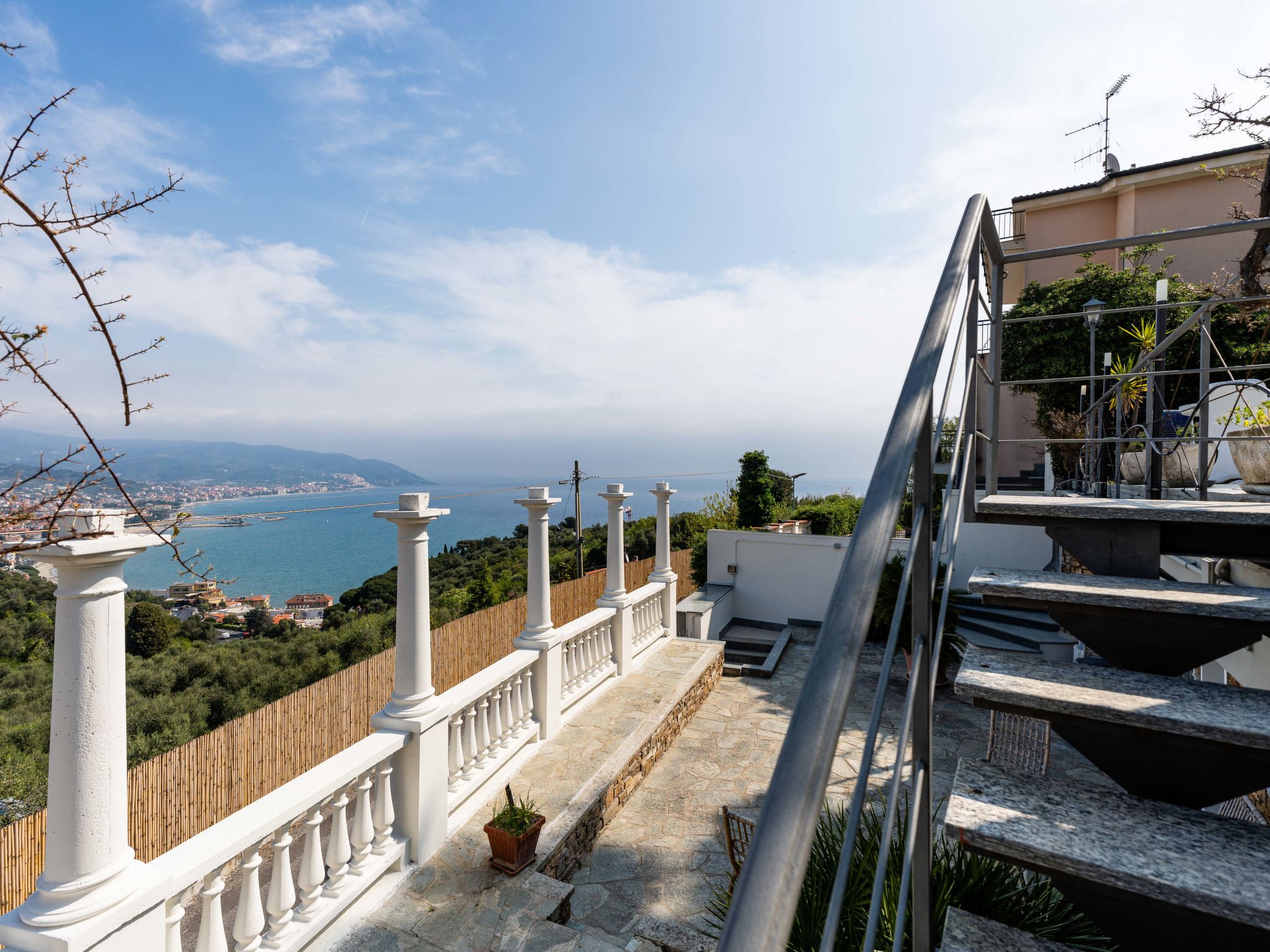 Photo of Bella vista su Diano