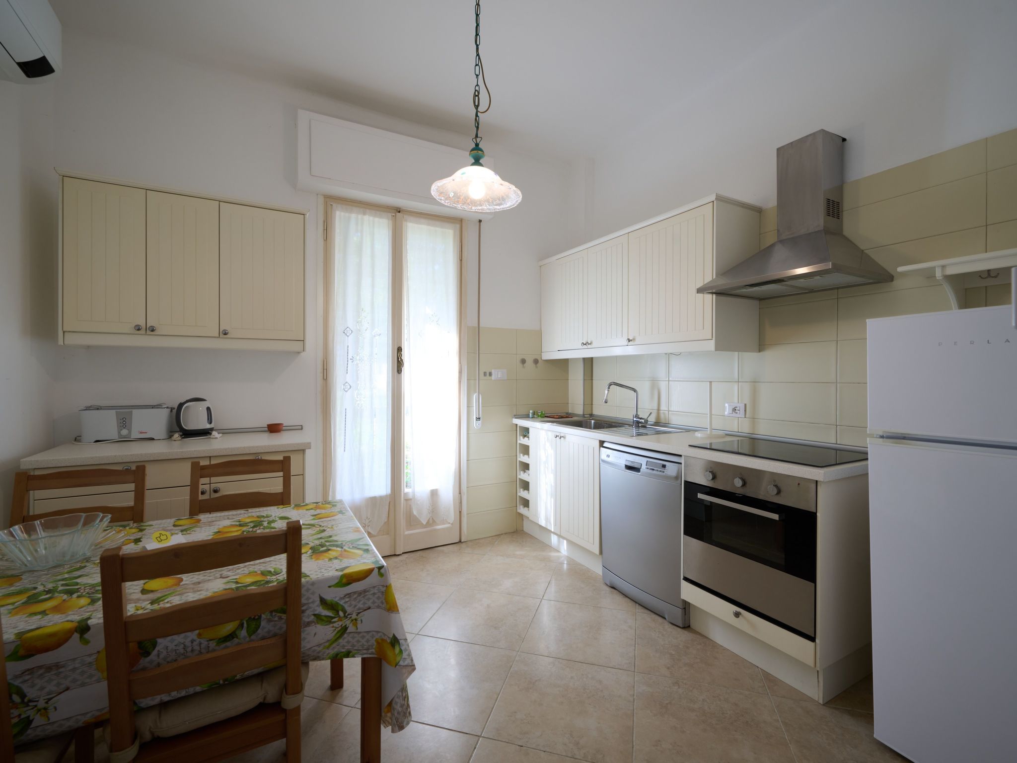 Villa Camilla Gartenwohnung'-Drinnen