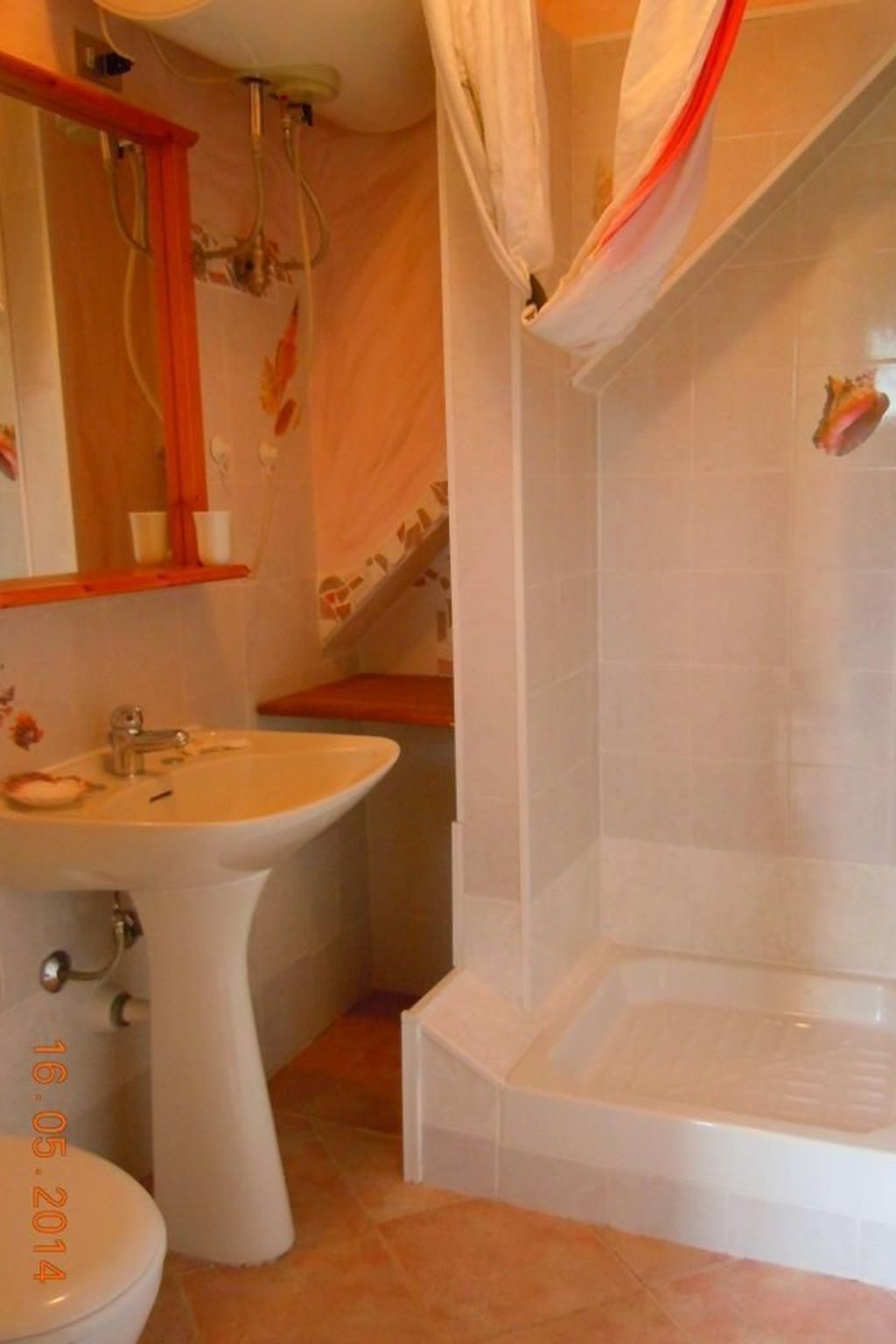 Schönes Ferienhaus mit Garten und Whirlpool - Binnen