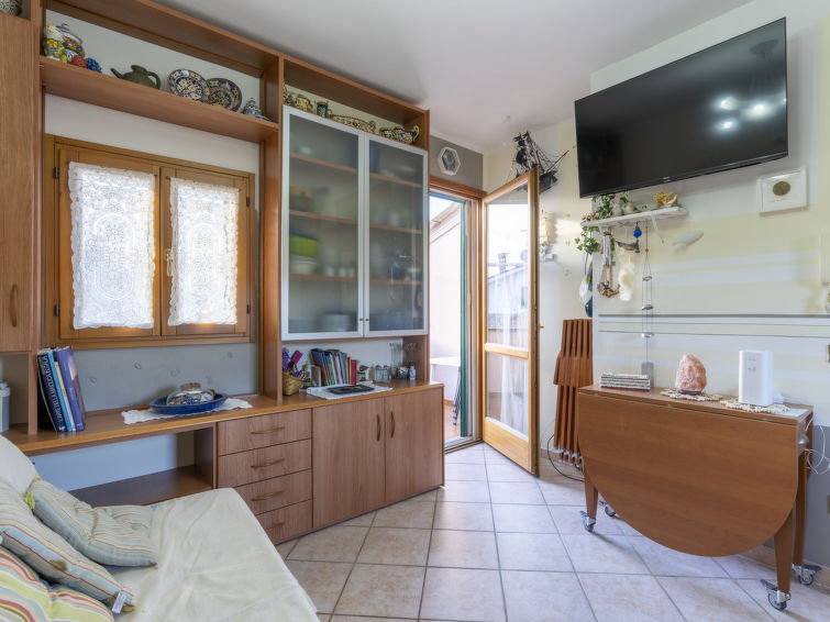 Zonnig appartement Gioiellino in San Bartolomeo al Mare in San Bartolomeo al Mare