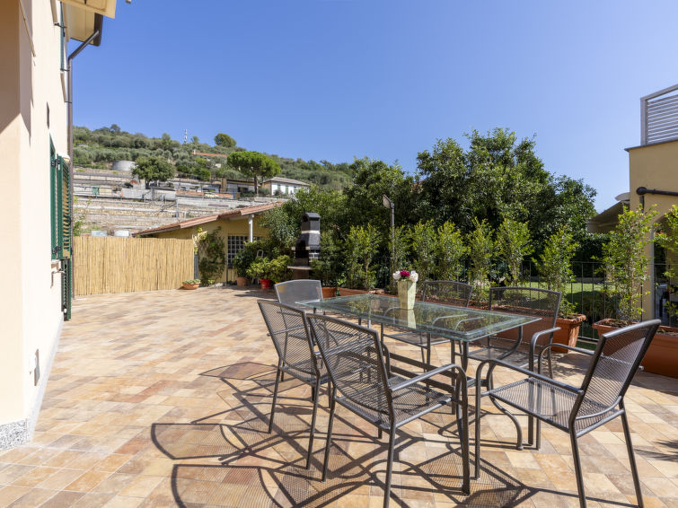 Search and Stay destination Cervo, Liguria - Italy from AU$ 222. Clara