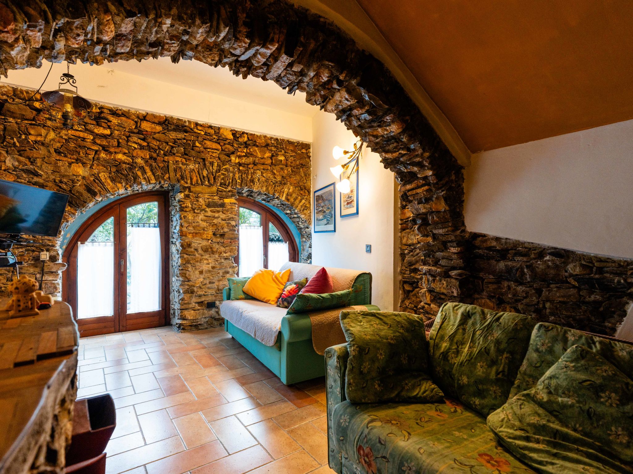 La Bouganville Rustico con Giardino-Binnen