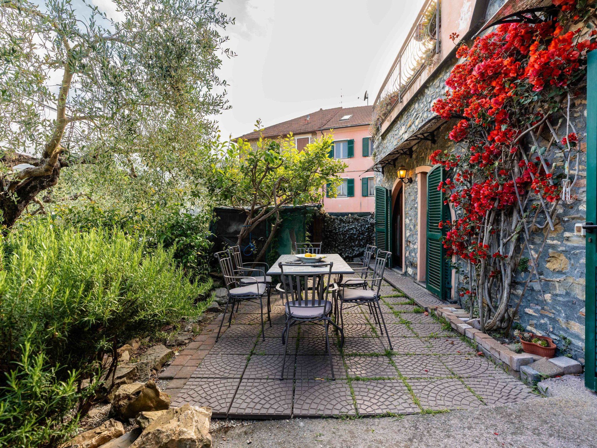 La Bouganville Rustico con Giardino-Buiten