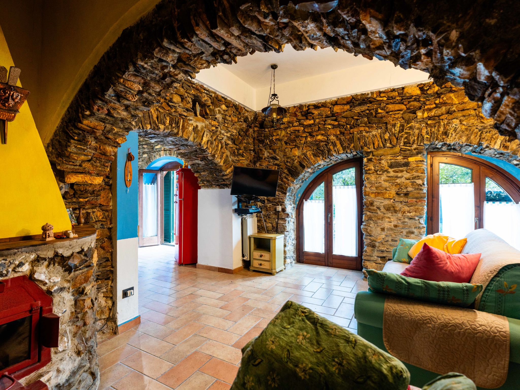 La Bouganville Rustico con Giardino-Binnen