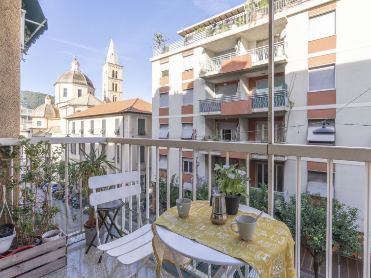 Aan zee: Ruim appartement Agapanti House in centrum Alassio in Alassio