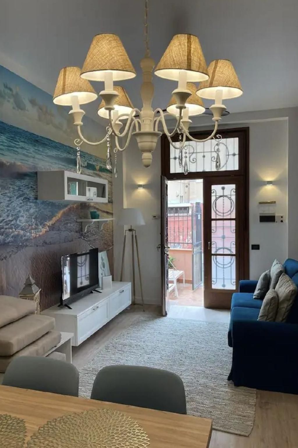 ALASSIO BEACH HOUSE - SEASIDE RELAXED LIVING-Inside