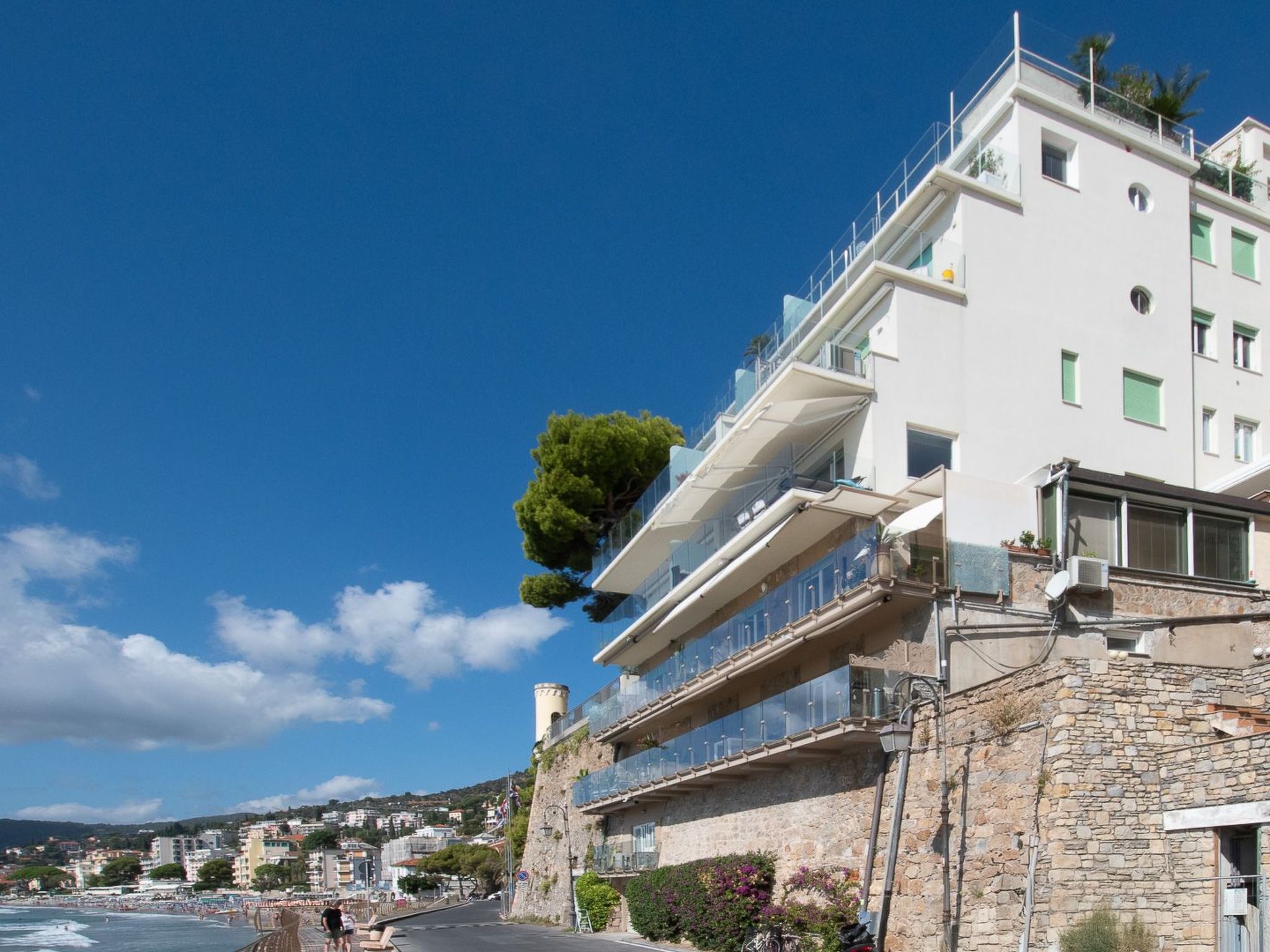 Alba Jachthafen-Binnen