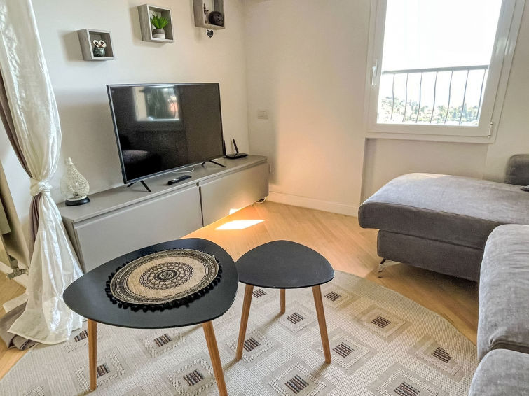 Appartement met privézwembad en zeezicht in Alassio in Alassio