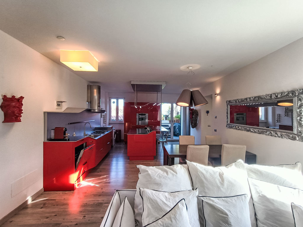 Terrazza con glicine