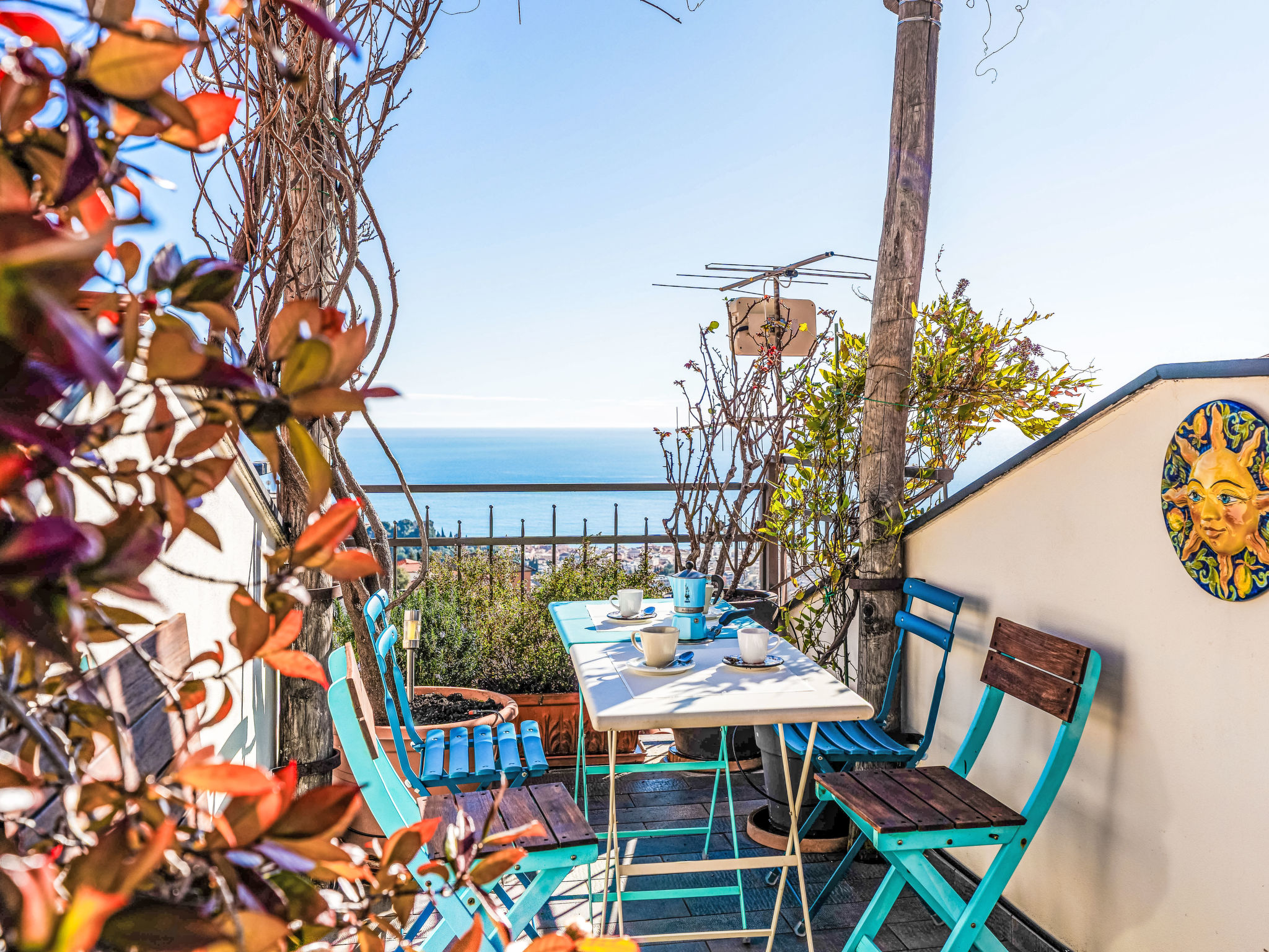 Photo of Terrazza con glicine