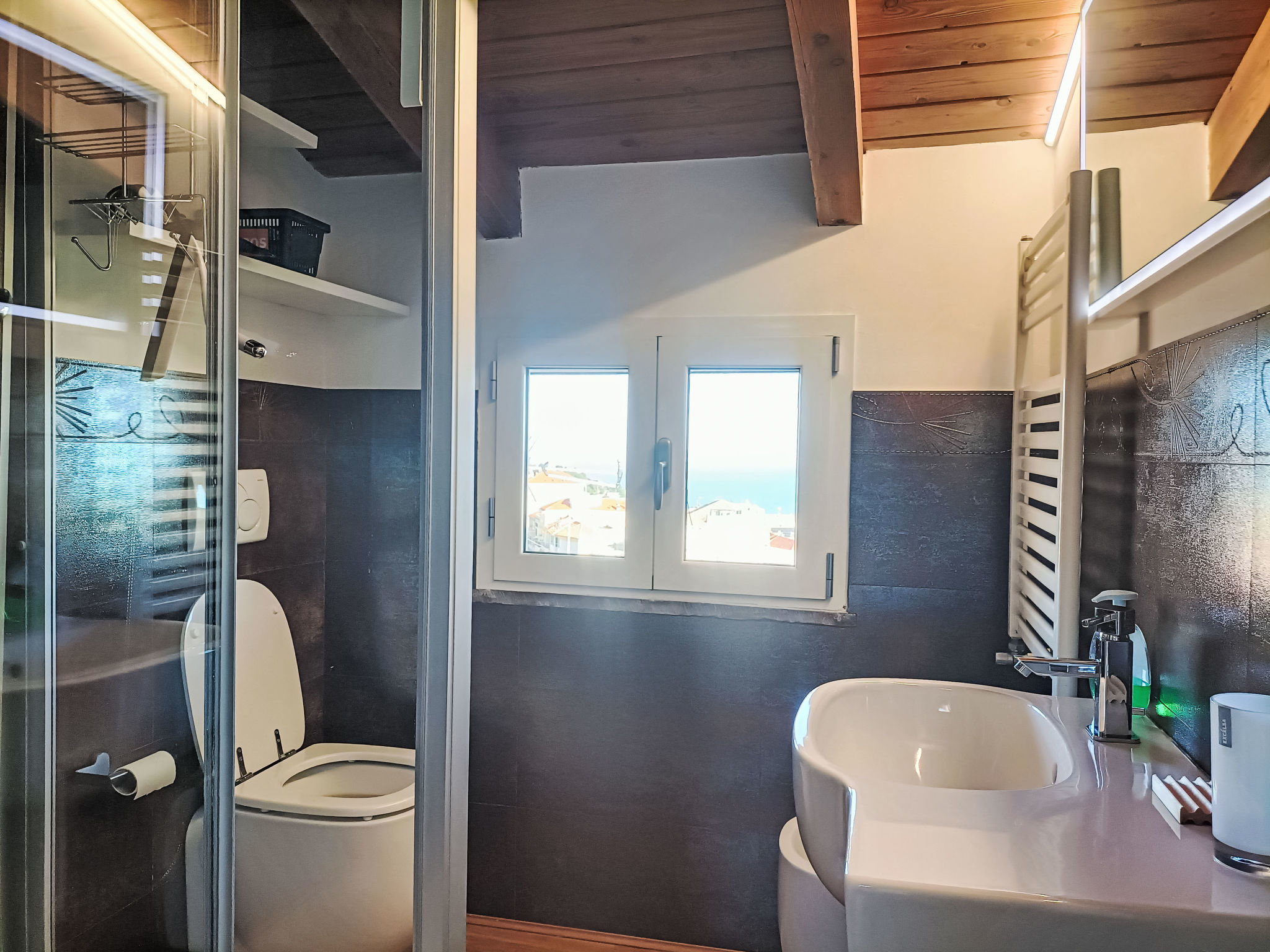 Terrazza con glicine-Binnen