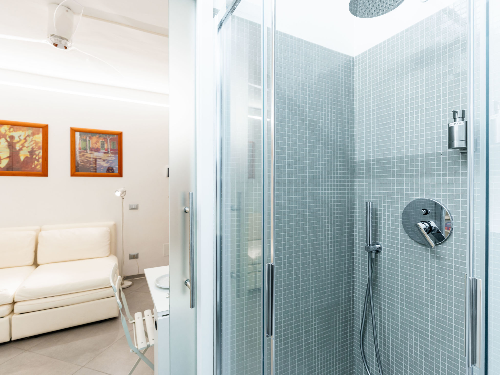 Photo of Terrazza con glicine