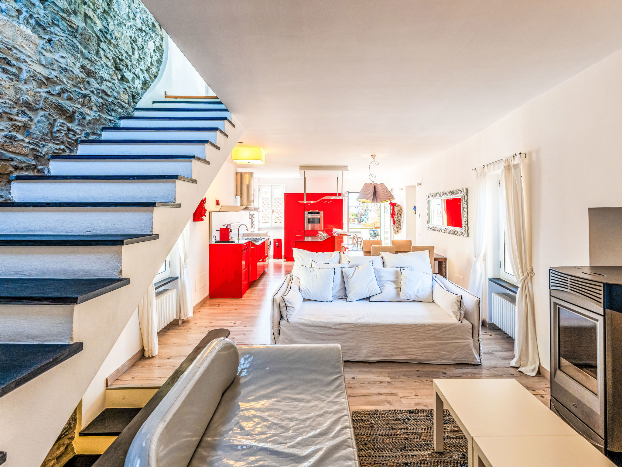 Photo of Terrazza con glicine