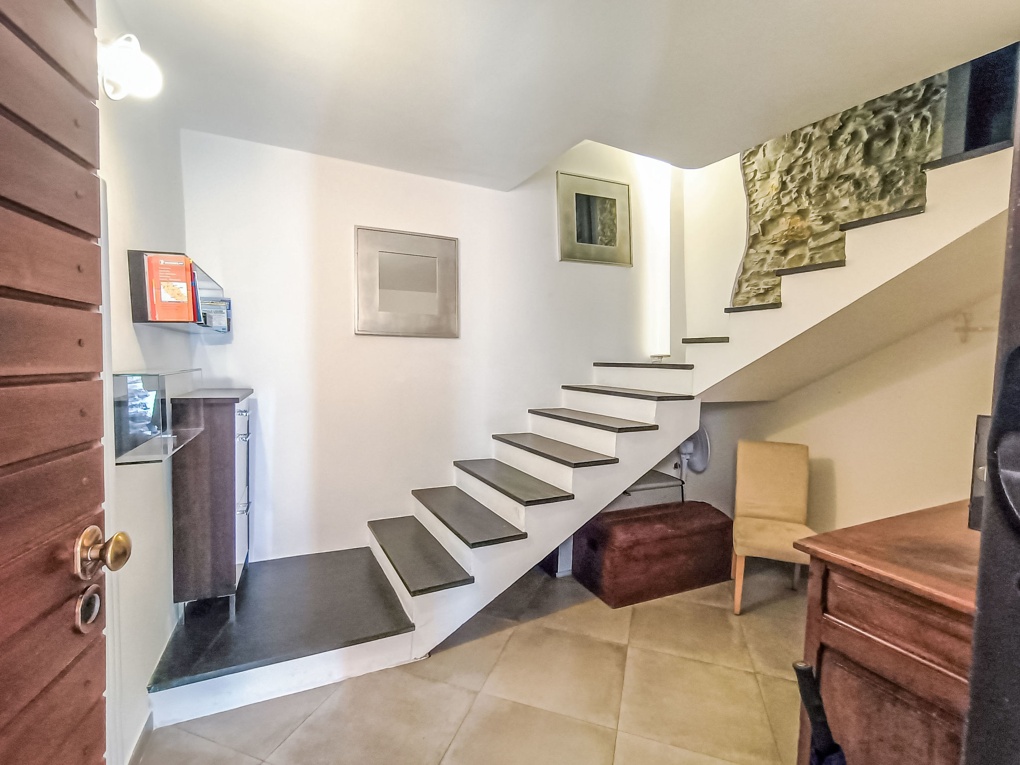 Terrazza con glicine-Binnen