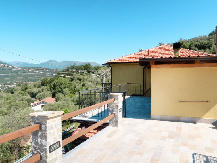 Search and Stay destination Marta, Liguria - Italy from AU$ 208. A Ca' Gialla (AEG100)