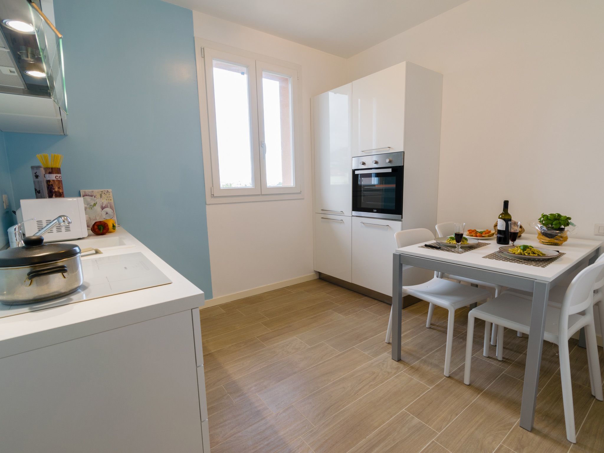 Wohnung mit Balkon-Binnen