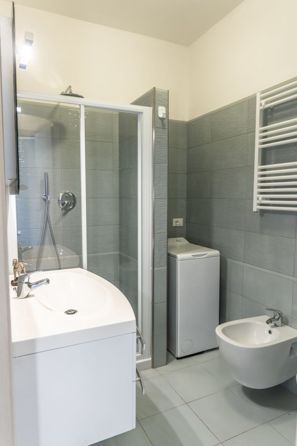 "Sirio" mit Gemeinschaftspool und 200 m vom Meer entfernt-Binnen