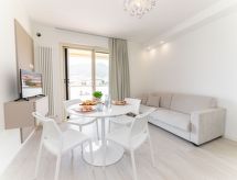 Michelangelo: Zonovergoten appartement aan zee in Borghetto Santo Spirito - thumbnail 4