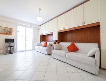 Knus appartement met terras op steenworp van zee in Borghetto Santo Spirito - thumbnail 3