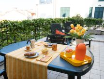 Knus appartement met terras op steenworp van zee in Borghetto Santo Spirito - thumbnail 5