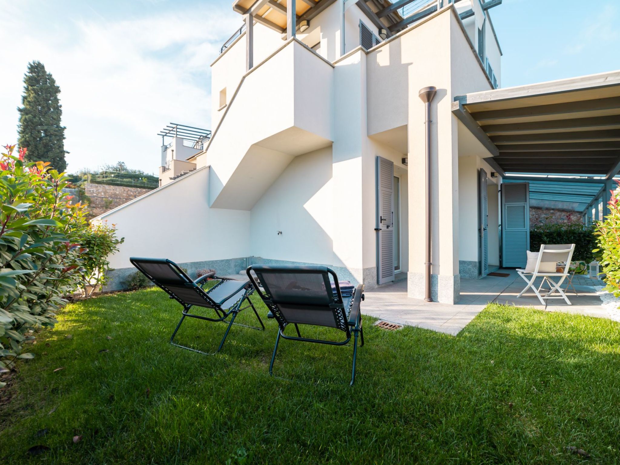 Perla Abernathy - Haus mit Pool und Garten-Inside