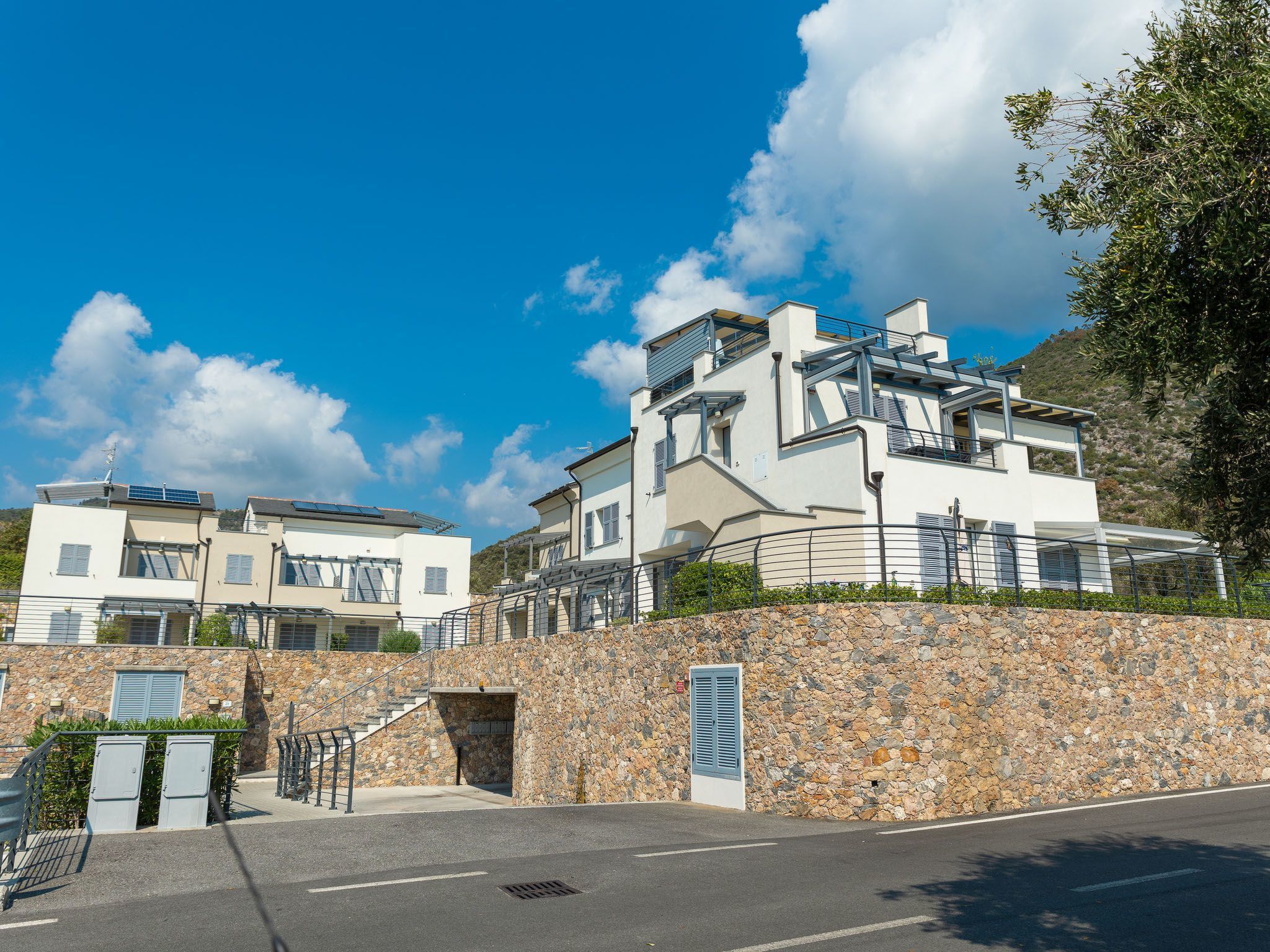 Perla Abernathy - Haus mit Pool und Garten-Inside