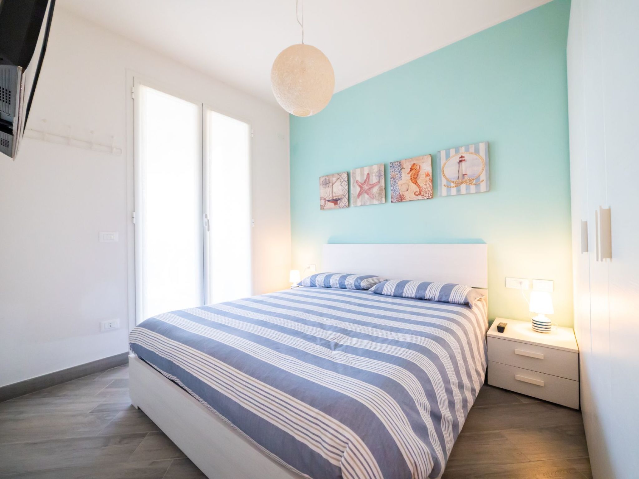 Perla Abernathy - Haus mit Pool und Garten-Inside