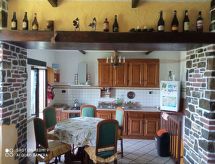 Schönes Ferienhaus mit Garten und Whirlpool