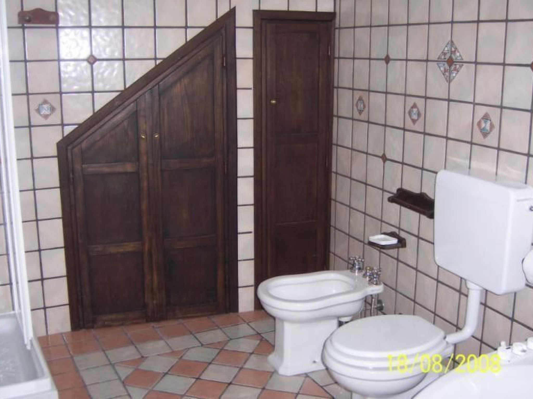 Schönes Ferienhaus mit Garten und Whirlpool-Drinnen