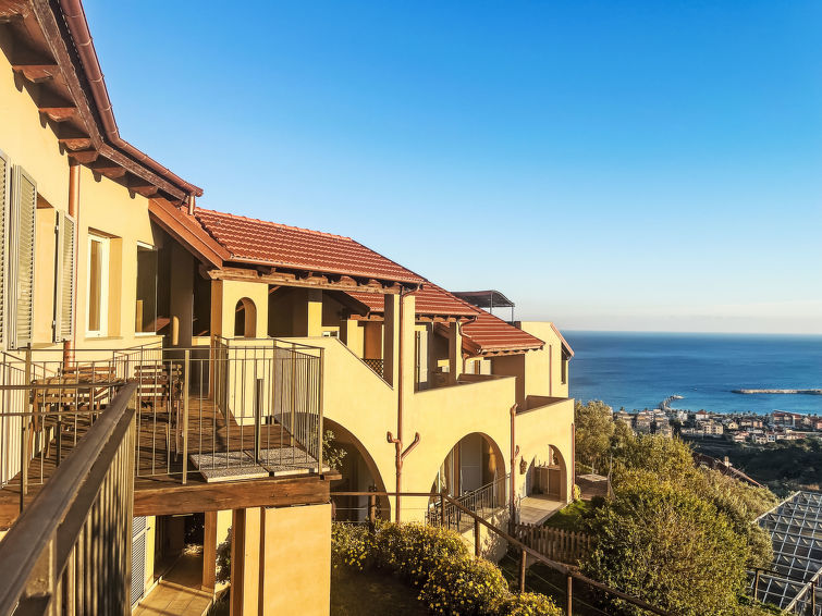 Appartement in Pietra Ligure op 700 m van het centrum in Pietra Ligure