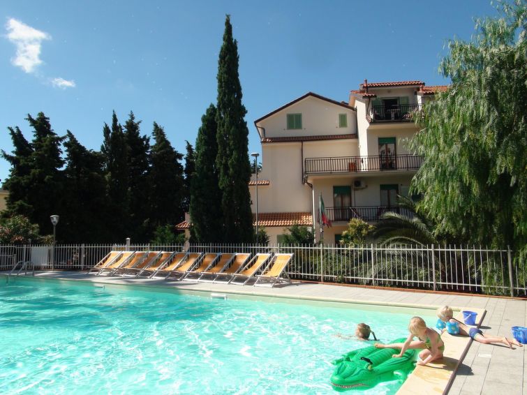 5-persoons appartement in Pietra Ligure op 900m van de zee in Pietra Ligure