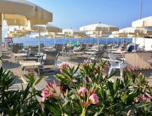 Knus appartement direct aan zee in Pietra Ligure - thumbnail 4