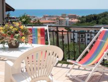 Knus appartement direct aan zee in Pietra Ligure - thumbnail 5